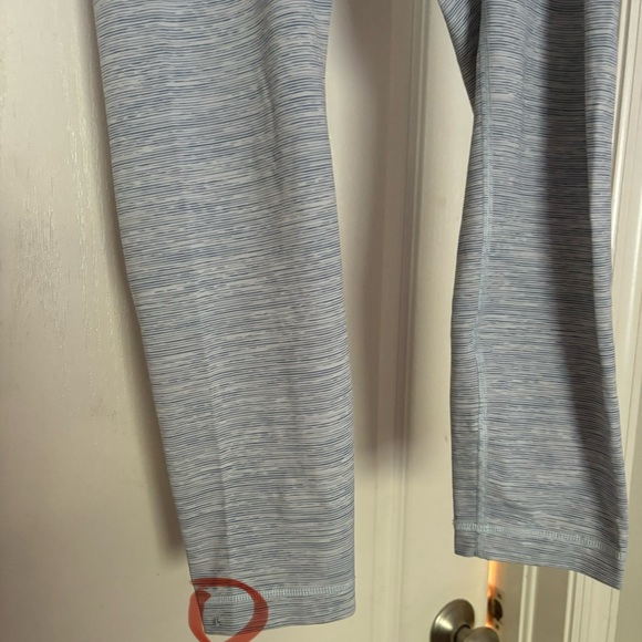 Wunder Under Size 12 Lululemon leggings ‘25 - Picture 7 of 9